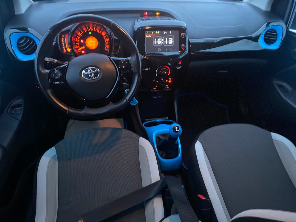 Toyota Aygo 1,0 VVT-i x-clusiv 5d