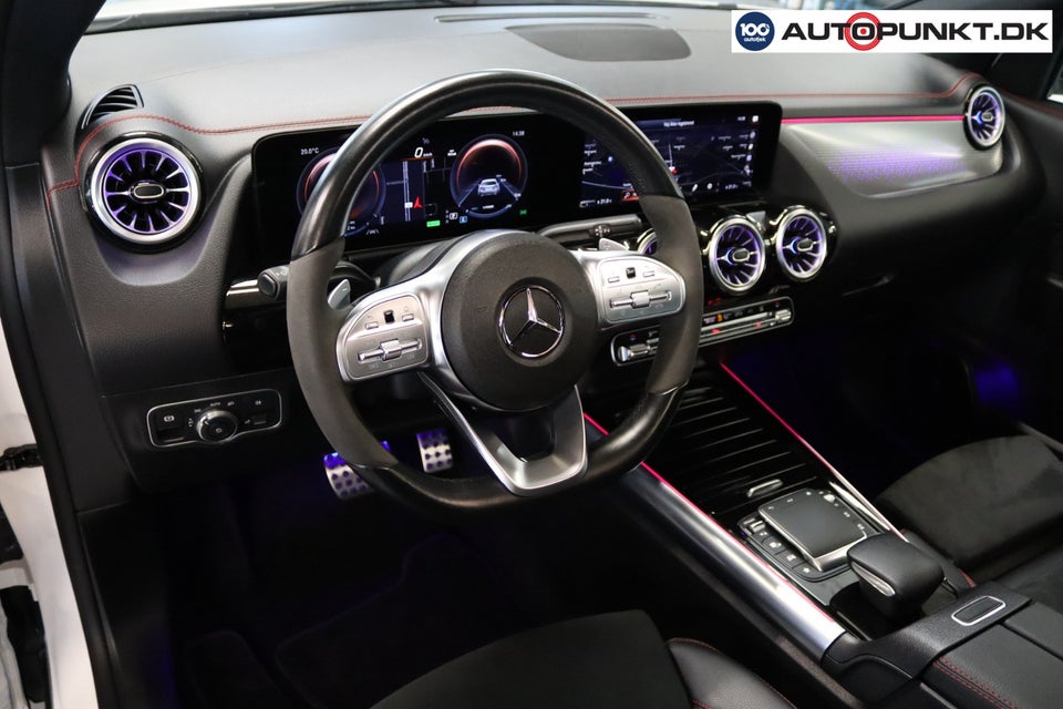 Mercedes EQA300 4Matic 5d