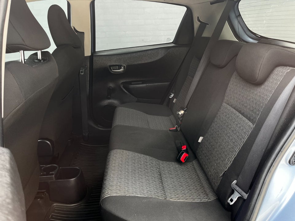 Toyota Yaris 1,3 VVT-i T2 5d
