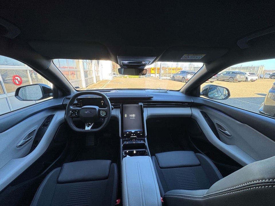 Ford Capri 77 Premium Extended Range 5d