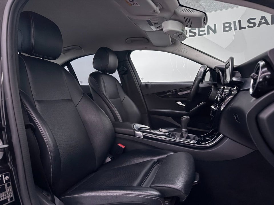 Mercedes C220 d 2,2 AMG Line 4d