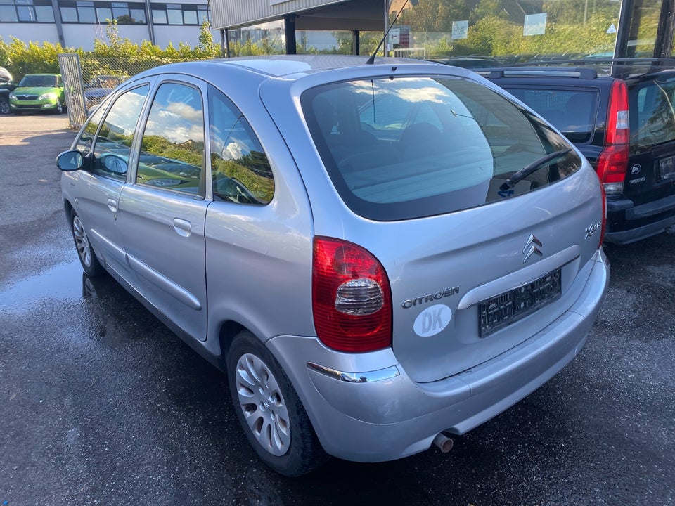 Citroën Xsara Picasso 1,6i 16V 110 Exclusive 5d