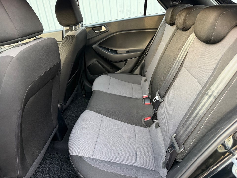 Hyundai i20 1,25 Trend 5d