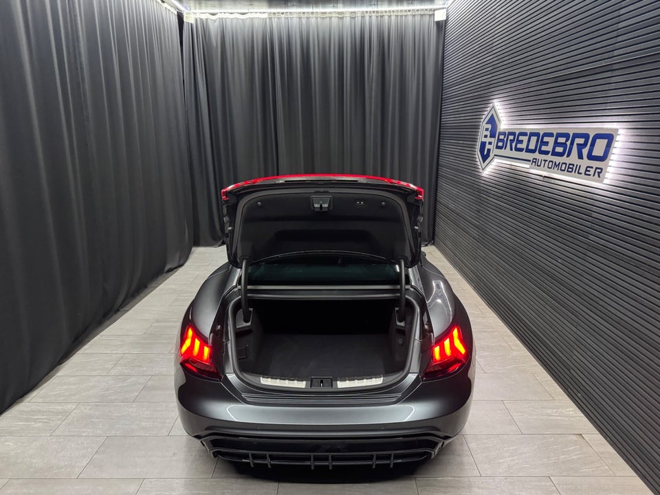 Audi RS e-tron GT quattro 4d