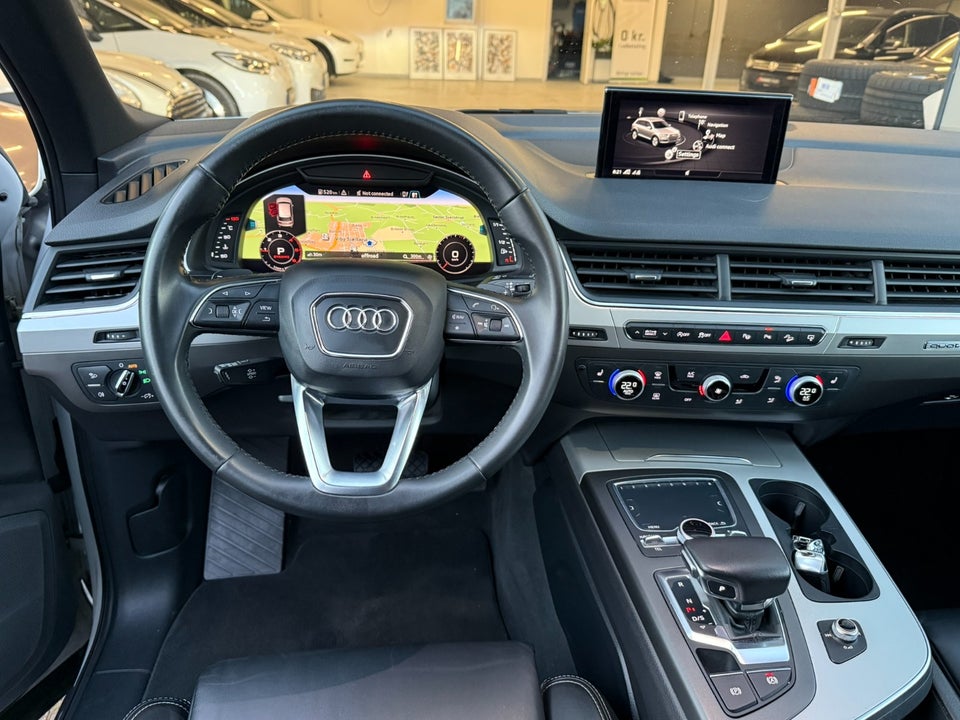 Audi Q7 3,0 TDi 272 S-line quattro Tiptr. 7prs 5d