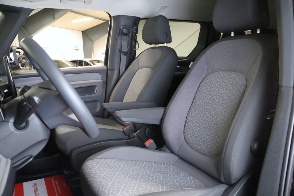 VW ID.Buzz 77 Pro SWB 5d