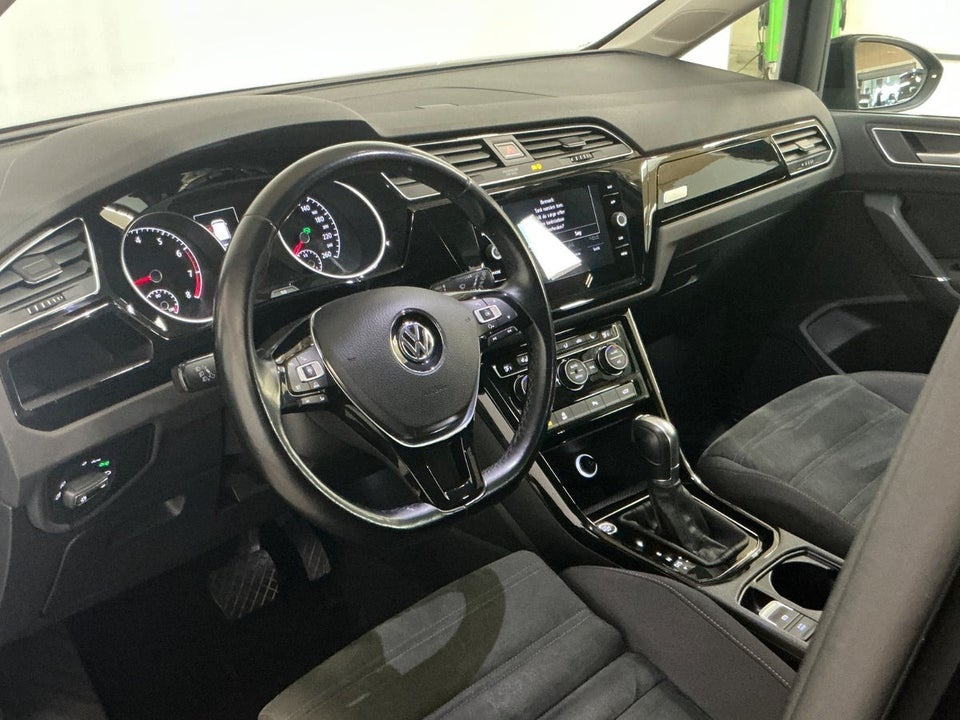 VW Touran 1,8 TSi 180 Highline DSG 7prs 5d