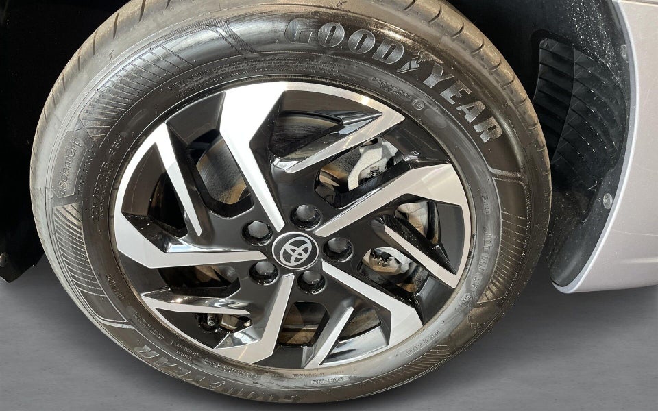 Toyota ProAce City Verso 50 Medium Family 5d