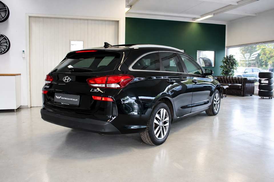 Hyundai i30 1,4 T-GDi Premium stc. DCT 5d