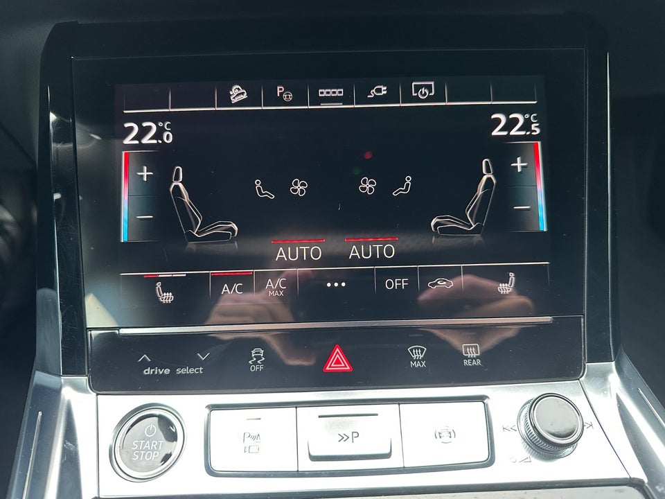 Audi Q8 e-tron 55 S-line quattro 5d