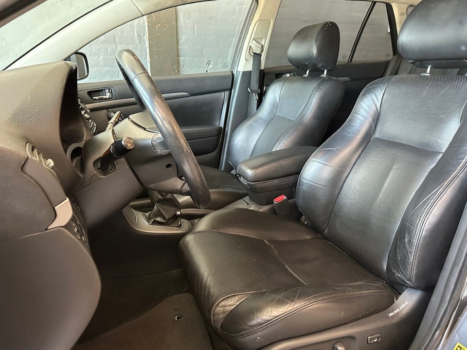 Toyota Avensis 2,2 D-4D 150 Executive stc. 5d