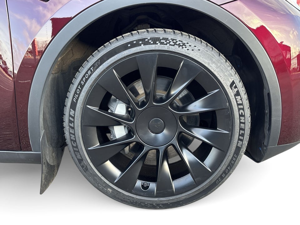 Tesla Model Y Long Range AWD 5d