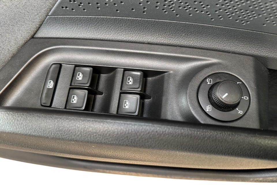 Skoda Enyaq 60 iV Plus 5d