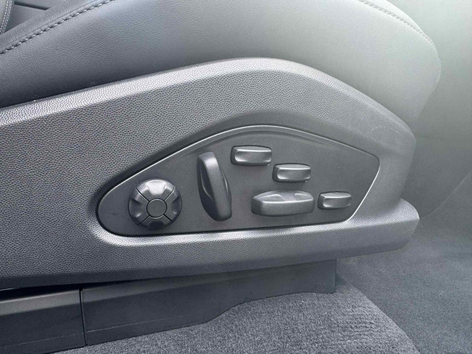 Porsche Macan 4 5d