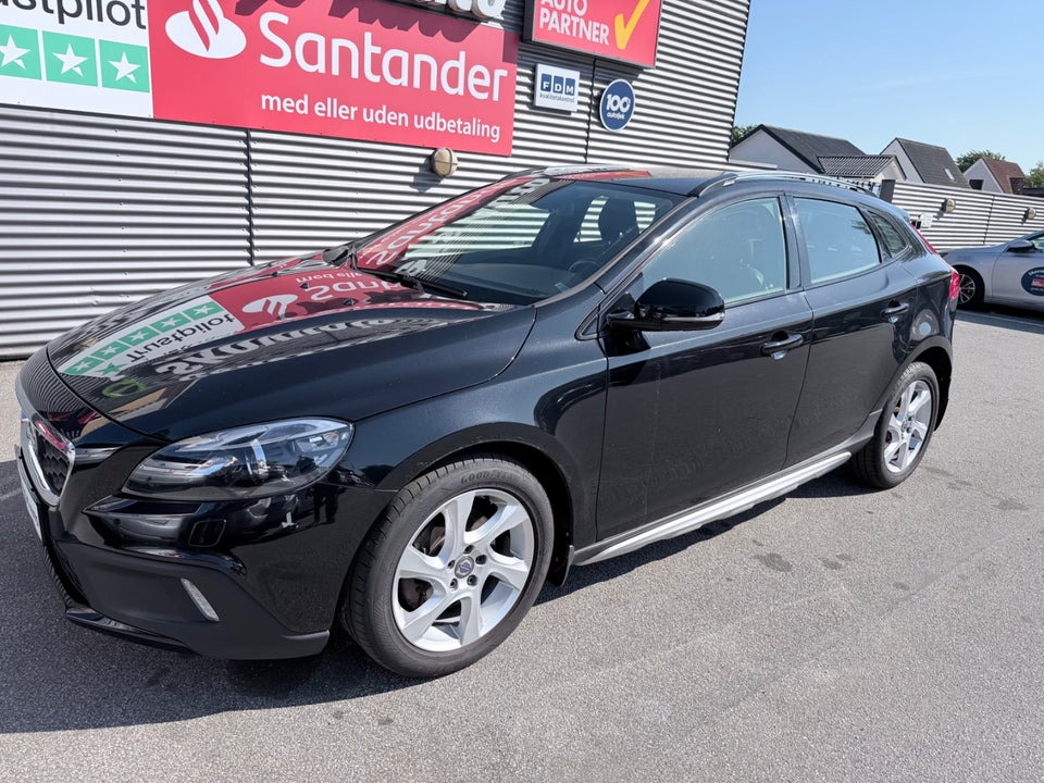 Volvo V40 CC 1,6 D2 115 Momentum 5d