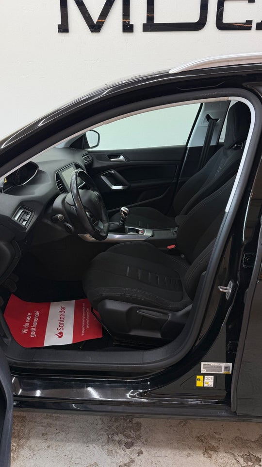 Peugeot 308 1,2 e-THP 130 Allure SW 5d