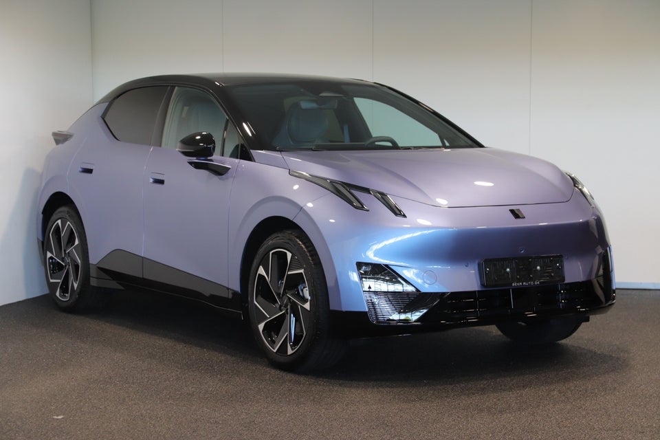 Lynk & Co 02 More 5d