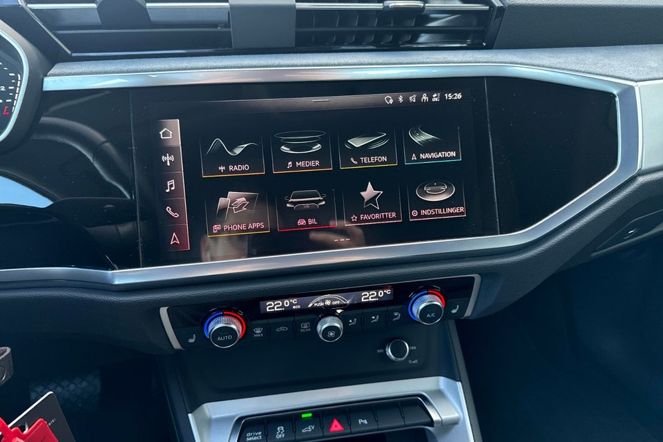 Audi Q3 45 TFSi e Attitude plus S-tr. 5d