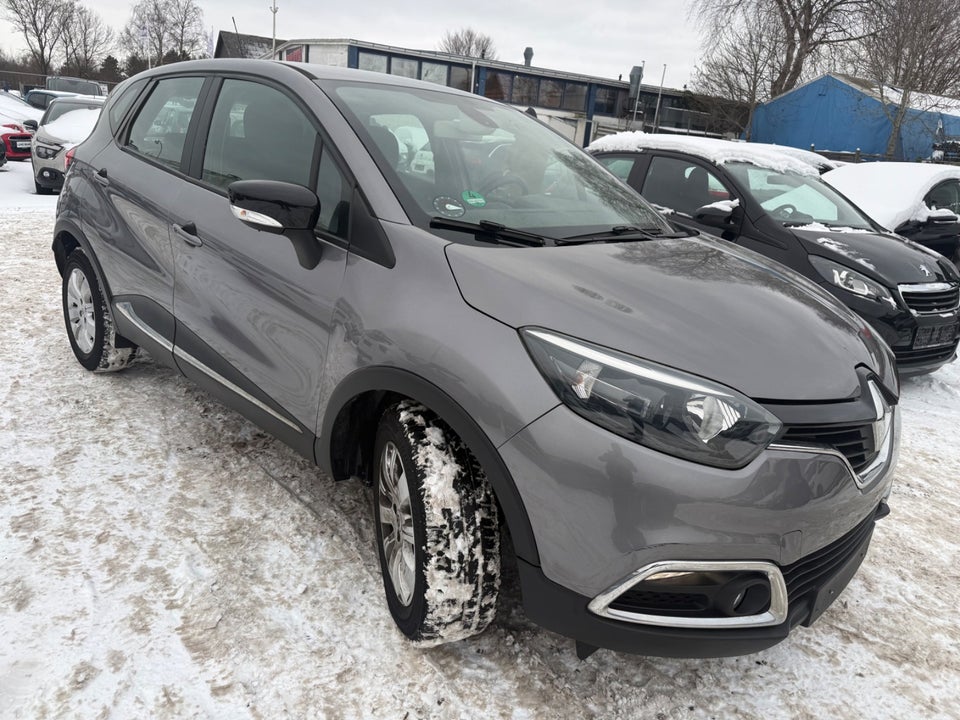 Renault Captur 0,9 TCe 90 Expression 5d