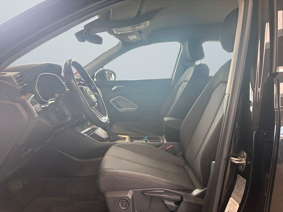 Audi Q3 45 TFSi e Attitude plus S-tr. 5d