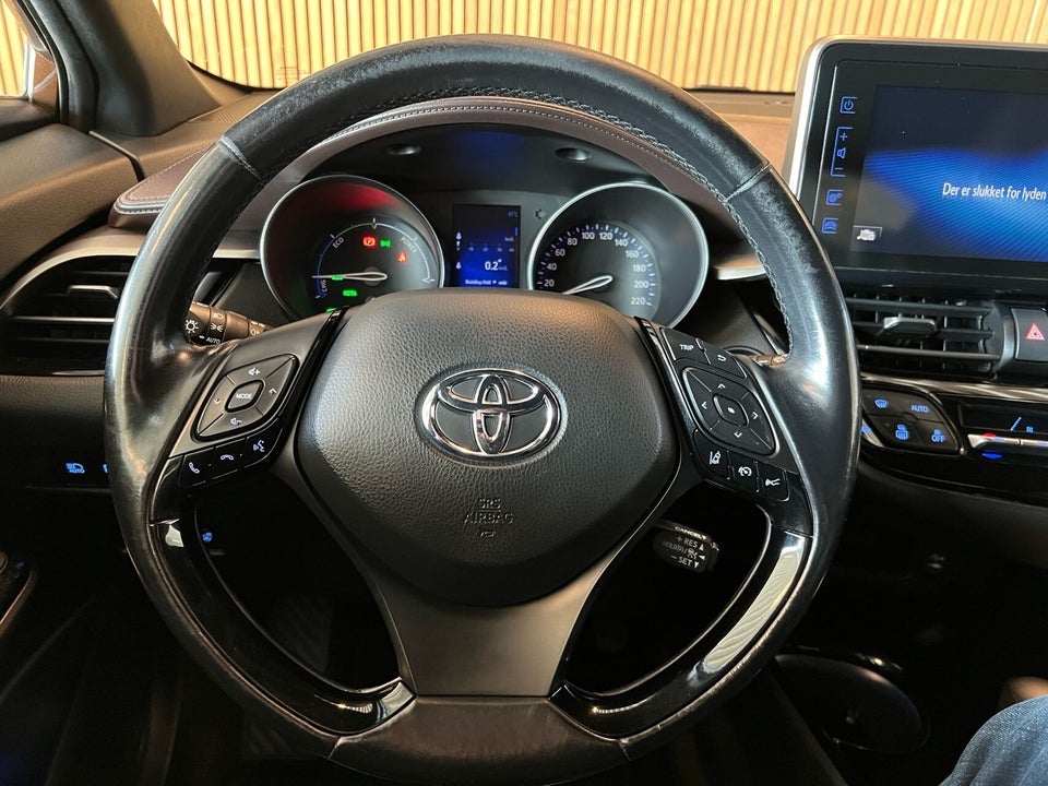 Toyota C-HR 1,8 Hybrid C-ULT CVT 5d