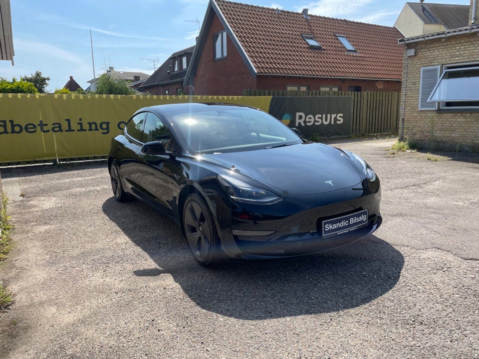 Tesla Model 3 Long Range AWD 4d