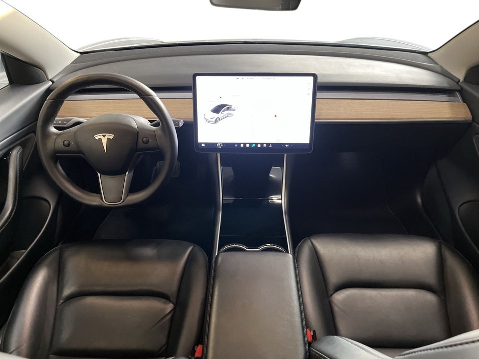 Tesla Model 3 Long Range AWD 4d
