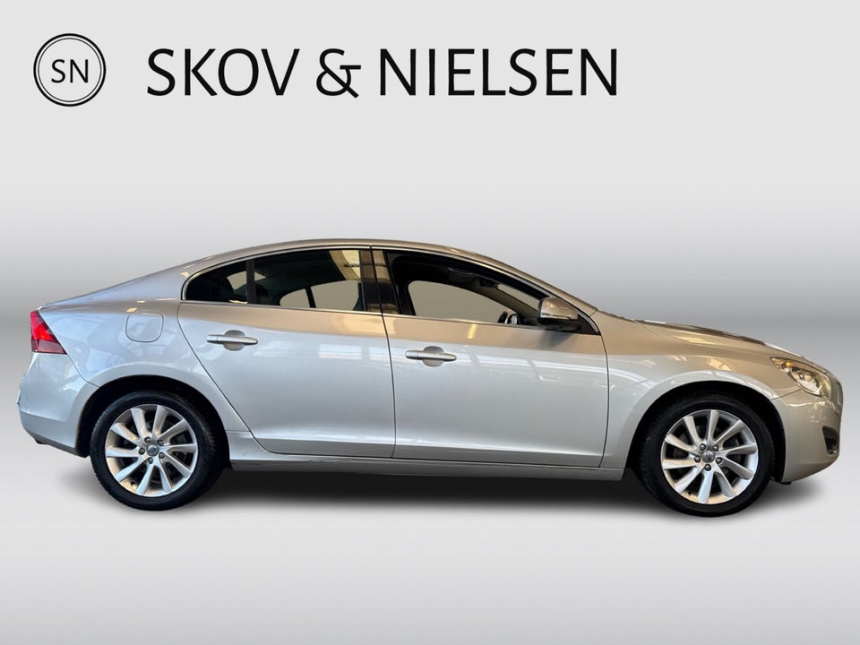 Volvo S60 2,0 T5 240 Summum aut. 4d