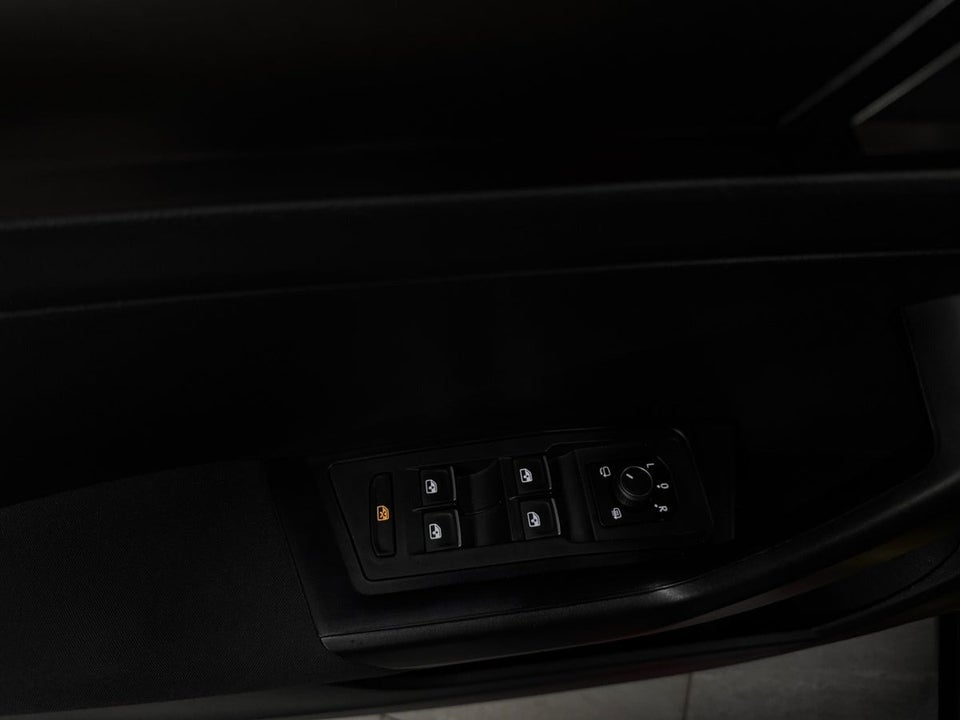 VW T-Roc 1,0 TSi 115 Style 5d