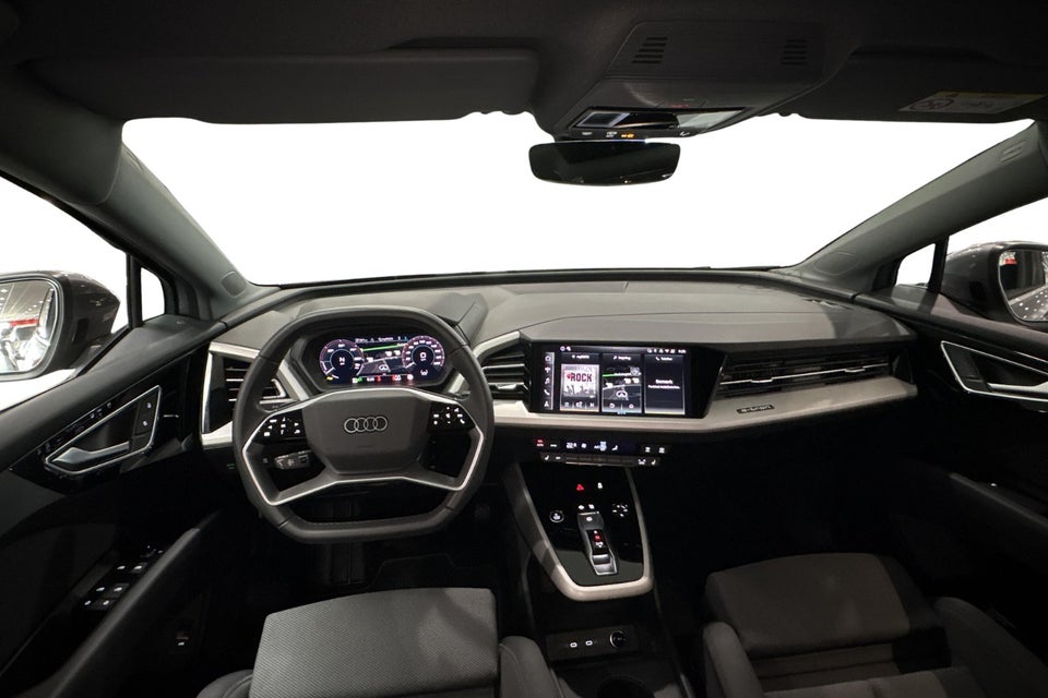 Audi Q4 e-tron 45 S-line 5d