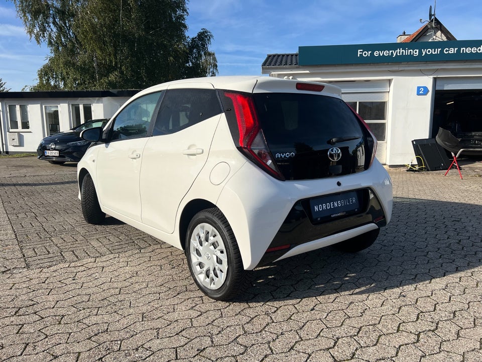 Toyota Aygo 1,0 VVT-i x-pression 5d