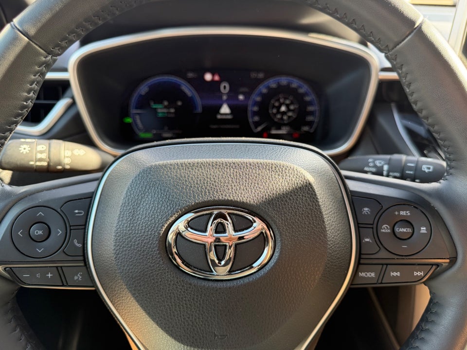 Toyota Corolla Cross 1,8 Hybrid Style Comfort CVT 5d