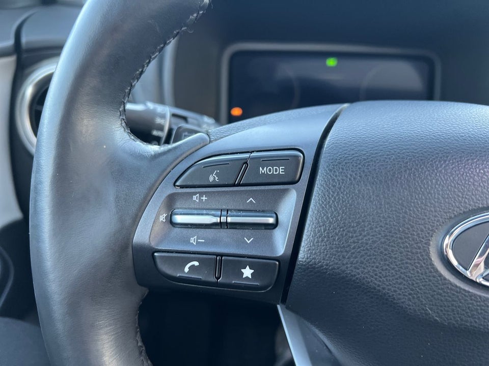 Hyundai Kona 64 EV Ultimate 5d