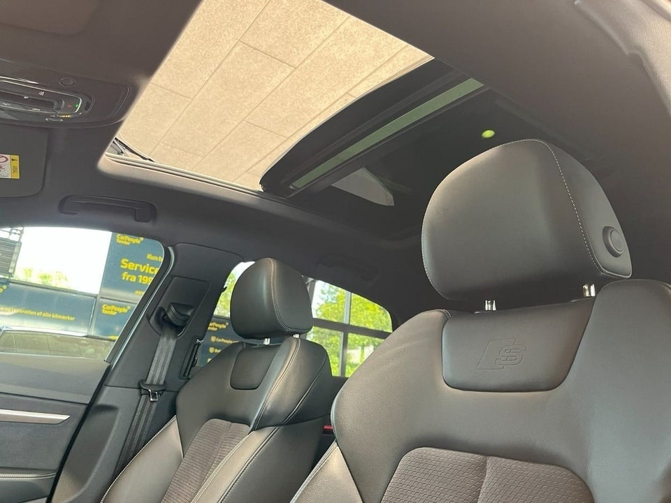 Audi Q8 e-tron 55 S-line Sportback quattro 5d