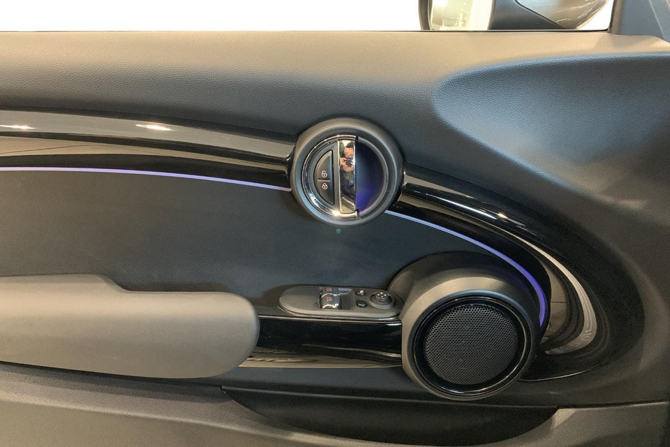 MINI Cooper SE Classic Trim 3d