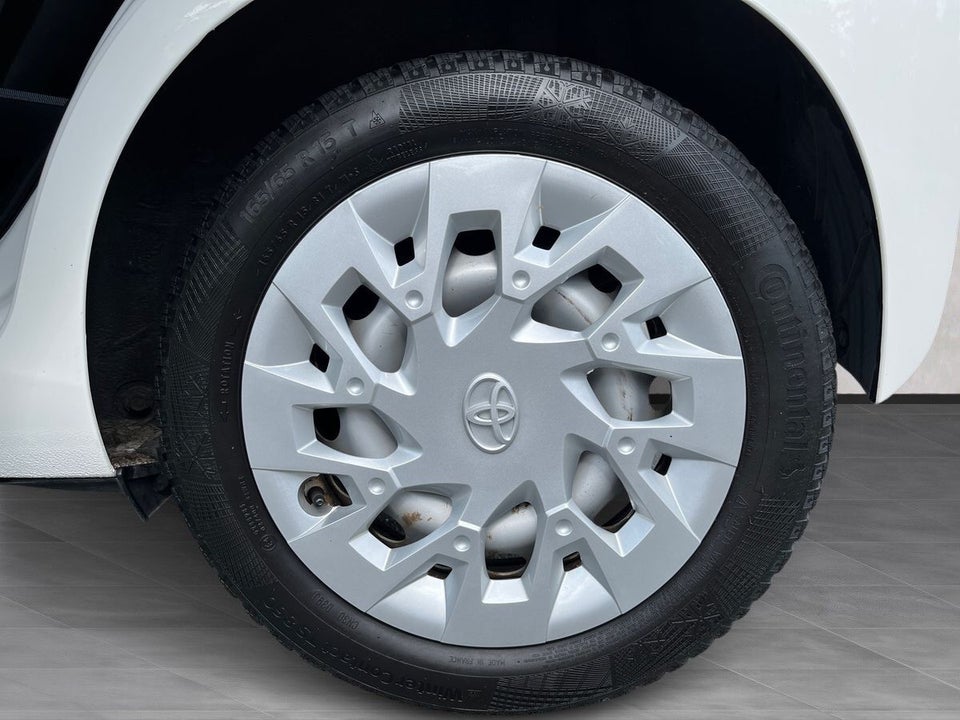 Toyota Aygo 1,0 VVT-i x-pression 5d