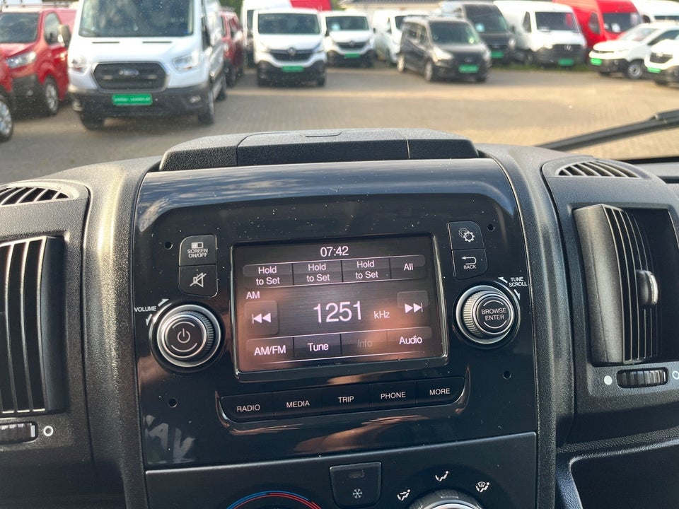 Peugeot Boxer 435 2,2 BlueHDi 165 L3H2 Premium