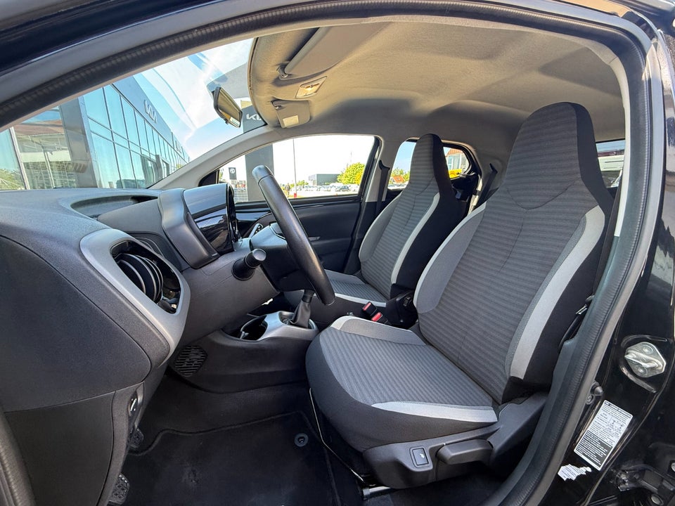Toyota Aygo 1,0 VVT-i x-pression 5d