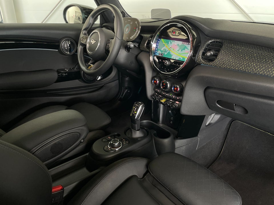 MINI Cooper SE Maximise 3d