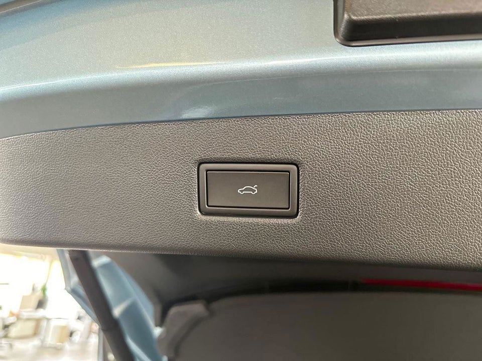 Ford Explorer 84 Select Extended Range AWD 5d