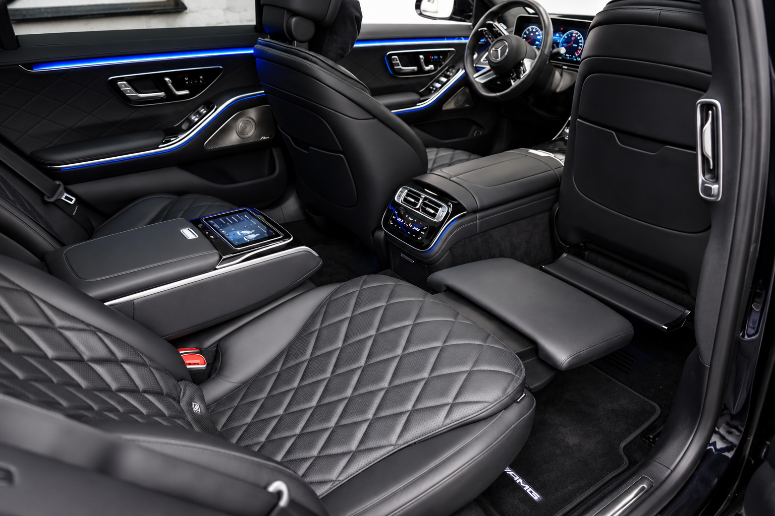 Mercedes-Benz S580 e 3,0 aut. lang 4d · 19