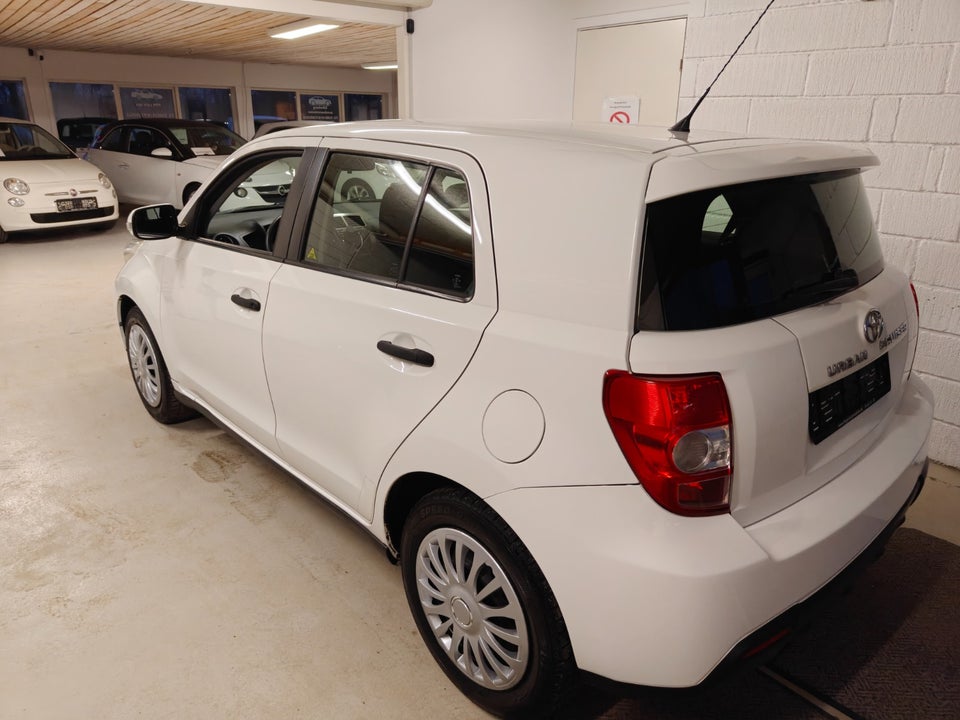 Toyota Urban Cruiser 1,3 VVT-i T1 5d