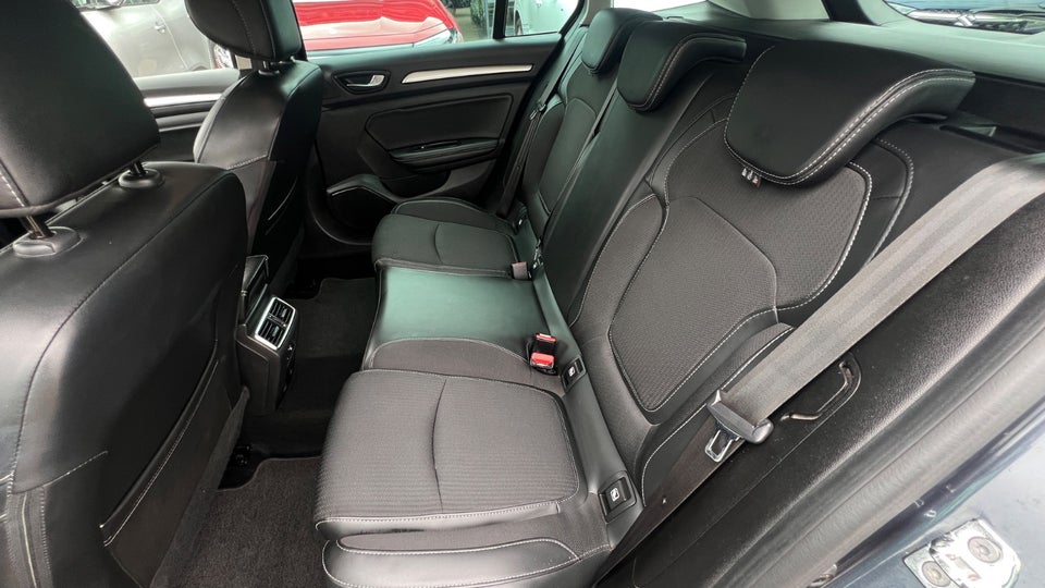 Renault Megane IV 1,5 dCi 115 Intens Sport Tourer EDC 5d