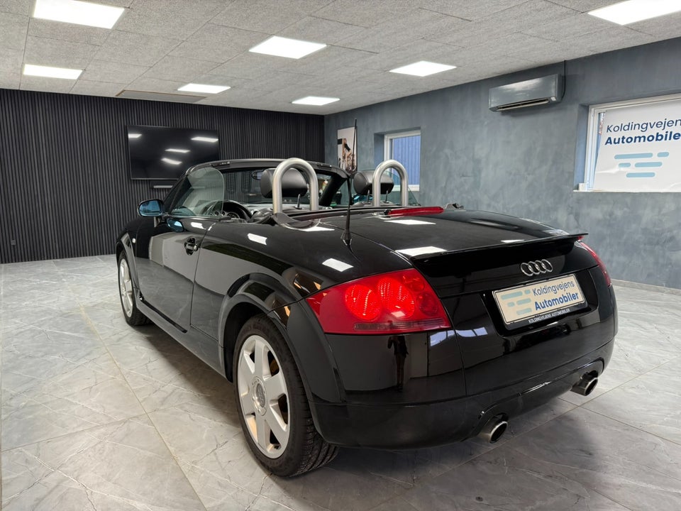 Audi TT 1,8 T 225 Roadster quattro 2d