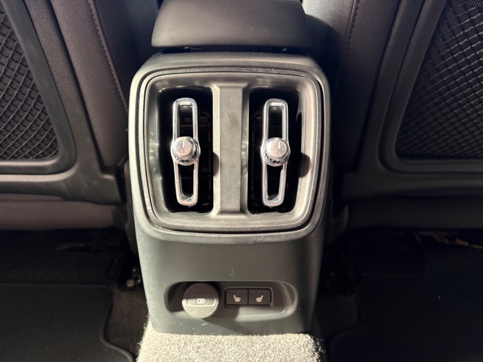 Volvo XC40 P6 ReCharge Plus 5d