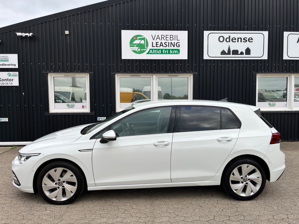 VW Golf VIII 2,0 TDi 150 Style DSG Van 5d