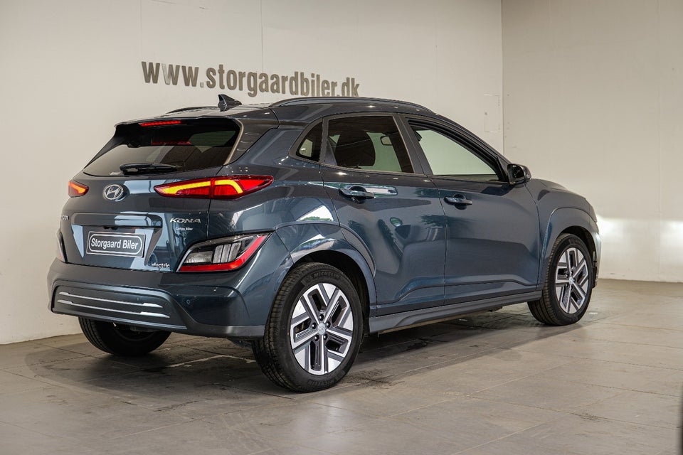 Hyundai Kona 64 EV Essential 5d