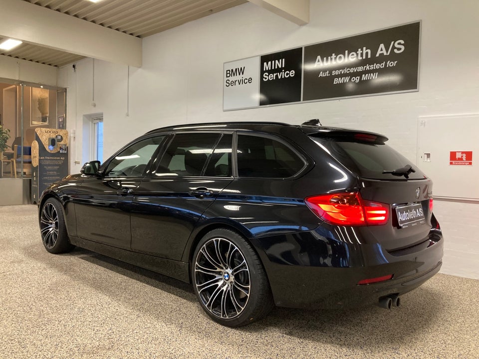 BMW 330d 3,0 Touring Sport Line aut. 5d
