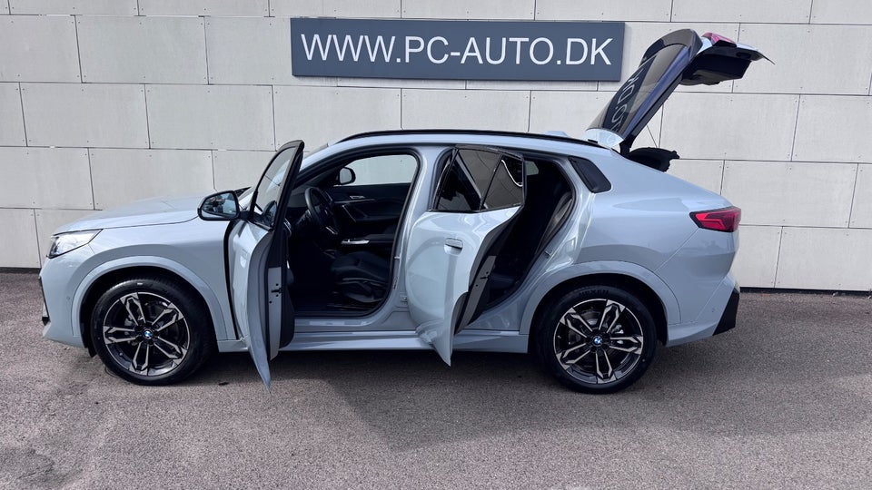 BMW iX2 eDrive20 Fully Charged M-Sport 5d