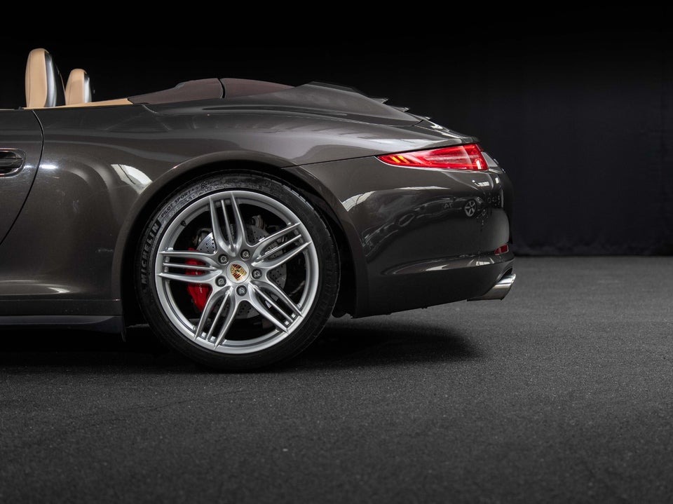Porsche 911 Carrera 4S 3,8 Cabriolet PDK 2d